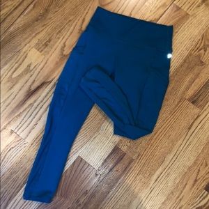 Fabletics Mila High Waisted Capri Leggings